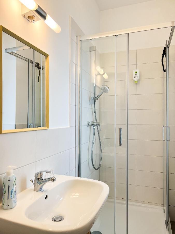 Qonroom - As Individual As You Minden  Buitenkant foto